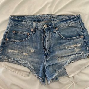 American Eagle Hi-Rise Festival Shorts